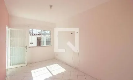 Casa para Aluguel - Campo Grande, 2 Quartos,  127 m² - Rio de Janeiro