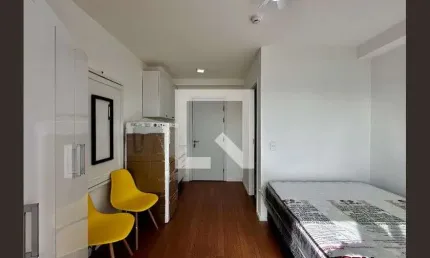 Kitnet / Stúdio para alugar na Rua Tenente Isaías Branco de Araújo, Vila das Belezas, São Paulo por R$ 1.000
