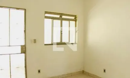 Casa para Aluguel - Jardim Vitória, 2 Quartos,  80 m² - Belo Horizonte