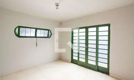 Casa para Aluguel - Jardim das Palmeiras, 3 Quartos,  150 m² - Uberlândia