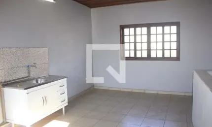 Casa para Aluguel - Jardim Presidente Dutra, 2 Quartos,  250 m² - Guarulhos