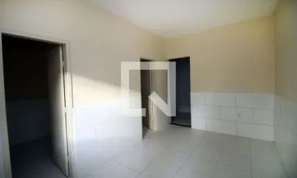 Casa para Aluguel - Ramos, 2 Quartos,  60 m² - Rio de Janeiro