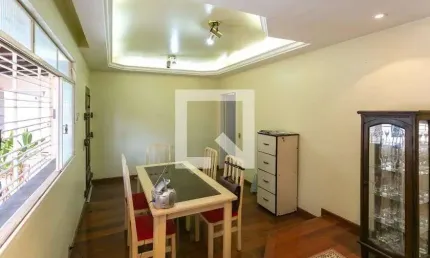 Casa para Aluguel - Nova Floresta, 3 Quartos,  245 m² - Belo Horizonte