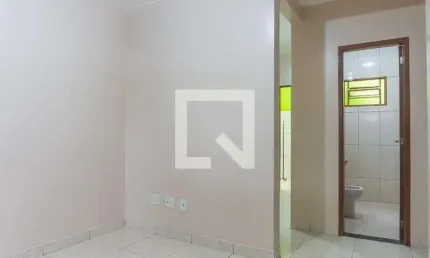 Casa para Aluguel - Samambaia, 2 Quartos,  60 m² - Brasília