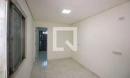 Casa para Aluguel - Jardim Independência, 1 Quarto,  50 m² - São Paulo
