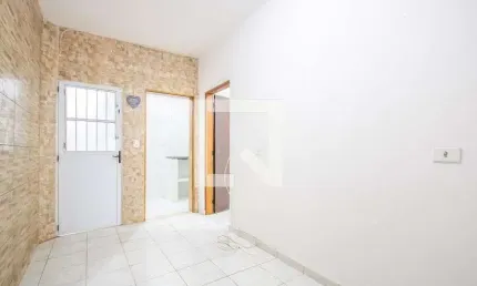 Casa para Aluguel - Pestana, 2 Quartos,  65 m² - Osasco