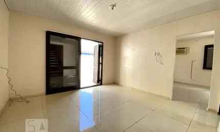Casa para Aluguel - Duque de Caxias, 2 Quartos,  237 m² - São Leopoldo
