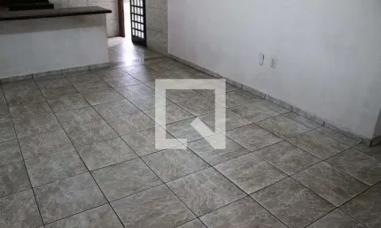 Casa para Aluguel - Setor Faicalville, 3 Quartos,  175 m² - Goiânia