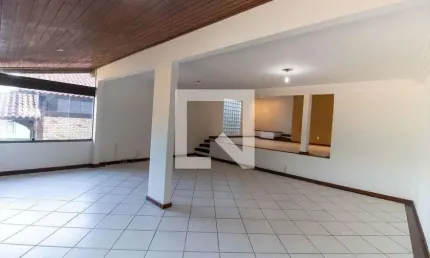Casa / sobrado em condomínio para aluguel - engenho do mato, 4 quartos,  685 m² - niterói