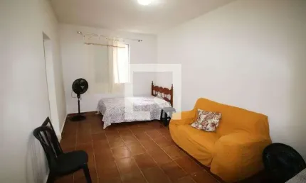 Kitnet / stúdio para aluguel - guilhermina, 1 quarto,  45 m² - praia grande