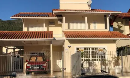 Casa para aluguel - itacorubi, 3 quartos,  277 m² - florianópolis
