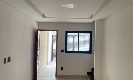 Lindo sobrado individual no bairro Vila Caiçara - Praia Grande