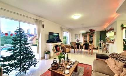 Casa alto padrão no bairro Jardim Mauá em Novo Hamburgo: 4 Dormitórios, 2 Suites, 4 Vagas, Próximo ao Parcão.