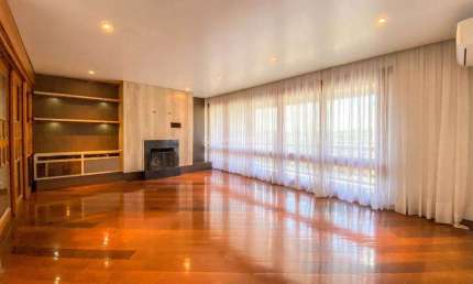Amplo e aconchegante apartamento, no Centro de Novo Hamburgo .