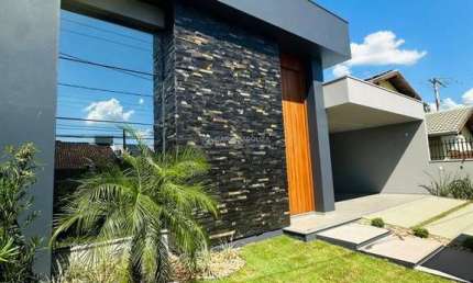 Casa plana nova moderna e bem localizada que você sempre sonhou no Bairro Guarani