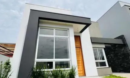 Casa com 03 dormitórios, no Bairro São Jorge em Novo Hamburgo