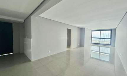 Apartamento 3 dormitórios no bairro Vila Nova em Novo Hamburgo, 101m privativos, suíte, churrasqueira, elevador, vaga. DESCONTO DE 30%