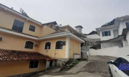 Casa com 13 quartos à venda no São Miguel, Biguaçu 