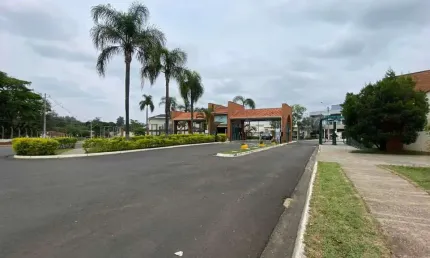 Casa 3 Suítes no Condomínio Lago da Serra - Araçoiaba da Serra/SP