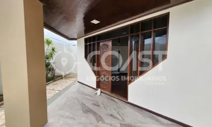 Linda Casa com 03 suítes a Venda em Aracaju - Próxima a Orla de Atalaia
