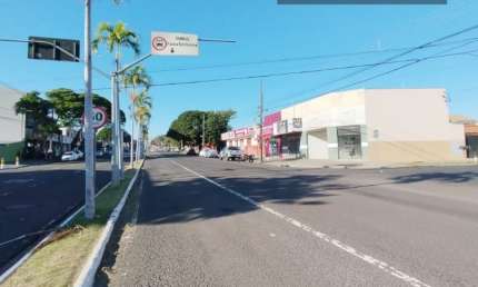 Prédio com 3 salas à venda na Avenida Kakogawa, 1265, Parque das Grevíleas, Maringá