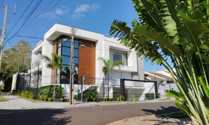 Casa à venda na Rua Pioneiro Diogo Martins Esteves, 2325, Jardim Iguaçu, Maringá