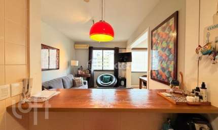 Apartamento Semi-Mobiliado 2 Dormitórios (Suíte), 2 Vagas e Churrasqueira - Ao Lado da Praça da Encol