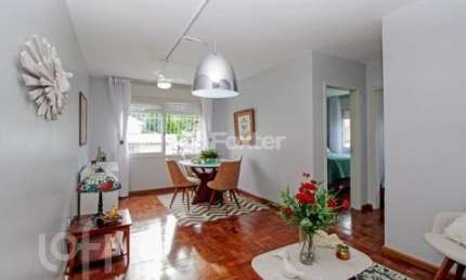 Apartamento 2 dormitórios 2 banheiros com vaga e garagem no Bairro  Vila Ipiranga .
