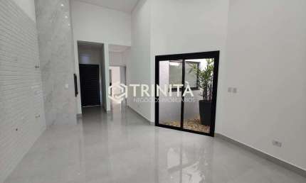 Casa com Suíte, 2 Quartos e 2 Vagas paralelas | Jardim Cassol