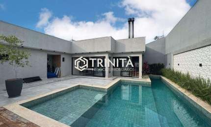 Casa térrea com 2 suítes + 1 quarto, 4 Vagas de Garagem | Recanto Tropical