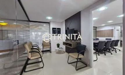 Sala comercial com 10,12 m² e com 1 vaga de garagem no Centro