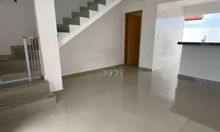 Casa geminada individual no bairro Novo Centro em Santa Luzia