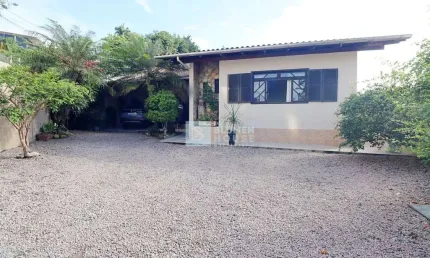 Casa com 3 quartos à venda no Fortaleza, Blumenau  por R$ 650.000