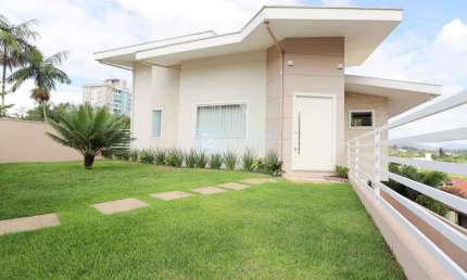 Casa com 3 quartos à venda no Itoupava Norte, Blumenau , 200 m2 por R$ 1.600.000