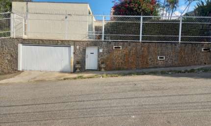 Casa com 4 quartos à venda na Rua Benedito Camargo Santos, Vila Trujillo, Sorocaba