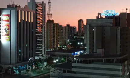 Apartamento na Av do CPA. Atrás do Mec Donald. Centro.
