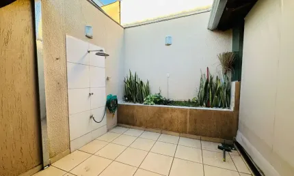 Casa em condomínio fechado com 2 quartos à venda na Avenida dos Ferreiras, 475, Jardim Califórnia, Uberlândia