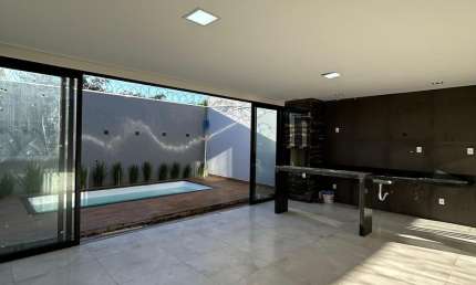 Casa com 3 quartos à venda na Rua Agata, 111, Jardim Inconfidência, Uberlândia