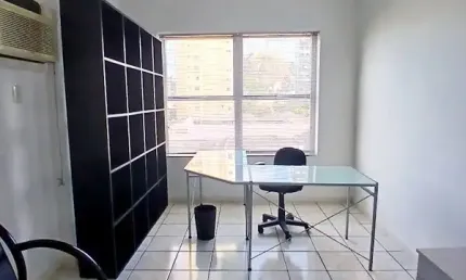 Sala Comercial com 35me e estacionamento em Praia do Suá Vitória