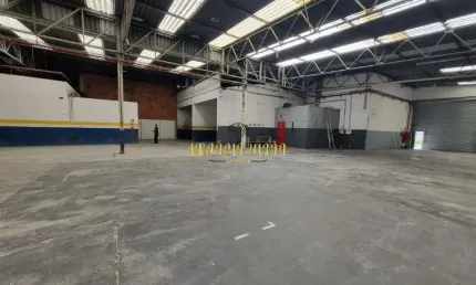 Galpão com 525m² para locação,com escritório na Vila Costa - Suzano/SP
