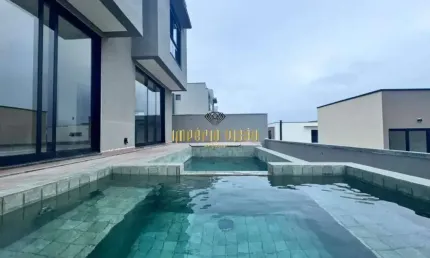 Casa de Alto padrão com 3 Dormitórios com sacada para Venda no Mosaico Essense no bairro Cezar de Souza Sem elevador - Cidade Mogi das Cruzes /SP