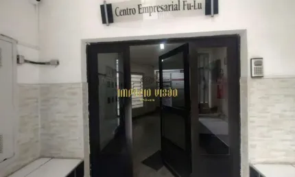 Sala comercial para alugar na Rua Jamil Daglia, Centro, Suzano