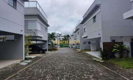 Sobrado de Condomínio com 3 suítes para locação no Residencial Botticelli no Vila Oliveira - Mogi das Cruzes - SP