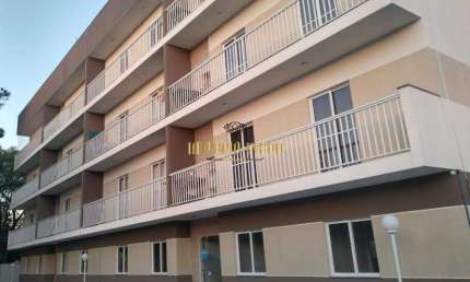Apartamento à Venda com 2 Dormitórios com planejado no Condômino Canto Das Aguas em Poá-SP