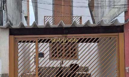 Sobrado à Venda com 3 Dormitórios no bairro Vila Pereta - Poá-SP