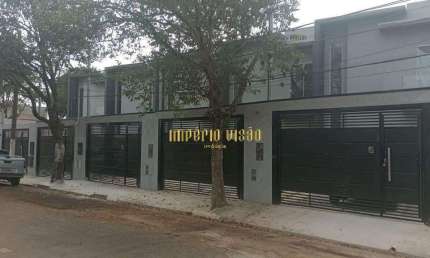 Sobrado à Venda com 3 Dormitórios, 1 Vaga de garagem no bairro Jardim Realce em Suzano-SP