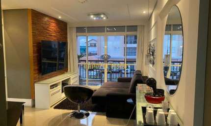 Apartamento para Locação com 3 Dormitórios, sendo 1 suíte, 2 vagas de garagem, com elevador e sacada no Condomínio Califórnia, Centro-Suzano/SP