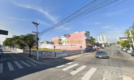 Terreno de esquina na Rua Gen. Francisco Glicerio com 1.400 m² no Centro de Suzano/SP