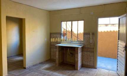 Casa compartilhada com 1 Dormitório para locação no bairro Vila Urupês - Suzano-SP