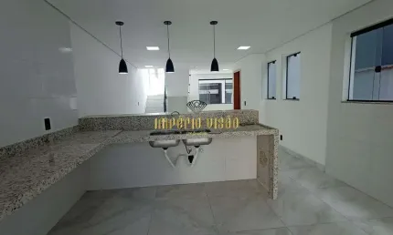 Sobrado à venda com 3 Dormitórios, sendo 1 Suíte no bairro Jardim Quaresmeira II - Suzano-SP